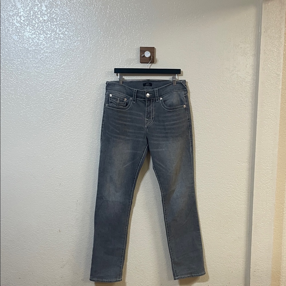 True Religion Ricky Big T Flap Relaxed Straight Men's Slim Fit Jeans in Gray 32
